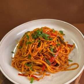 Schezwan Noodles (Veg)