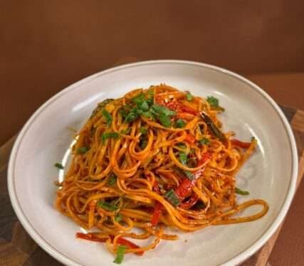 Schezwan Noodles (Veg)