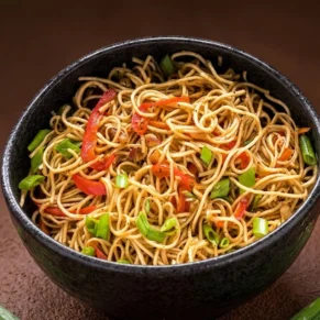 Hakka Noodles (Veg)
