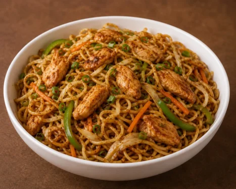 Hakka Noodles (Chicken)